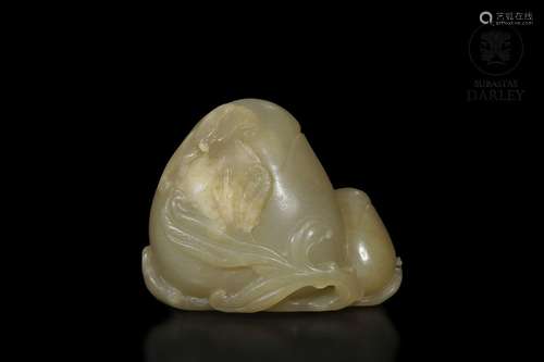 Jade figure "peaches", 20th century