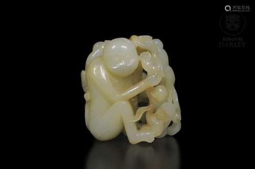 Carved jade monkey, Qing dynasty