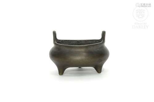 Bronze tripod censer, Qing dynasty