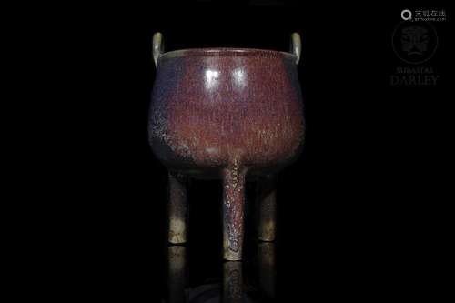 A "Junyao" pottery tripod with handles, Ming dynas...