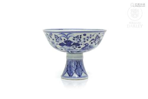 Bowl with foot, blue and white, Yuan style