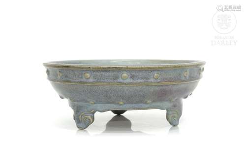 A tripod "Narcissus Bowl", Junyao style