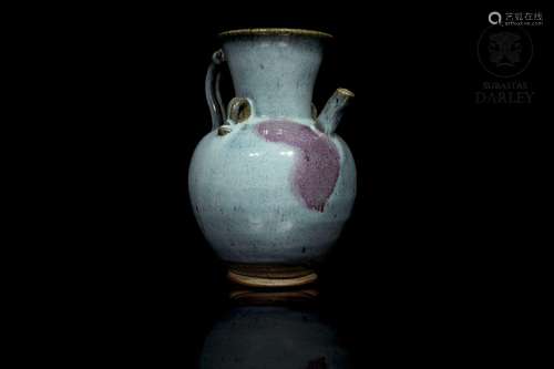 A "Junyao" glazed pottery jug, Qing dynasty