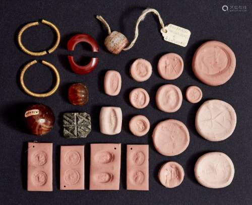 A group of Near Eastern jewellery and stamp seals<br />
2nd ...