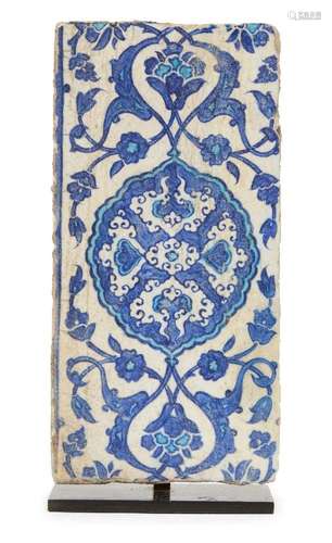 A blue and white Iznik pottery border tile, Ottoman Turkey, ...