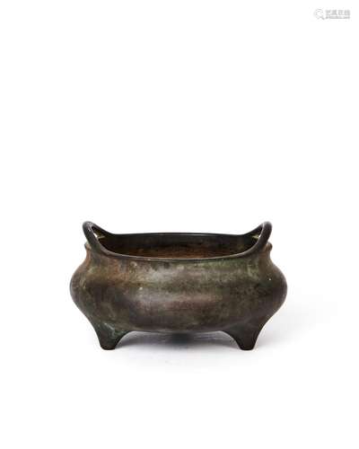 A CHINESE BRONZE TRIPOD CENSER, XUANDE MARK, 17TH/18TH CENTU...