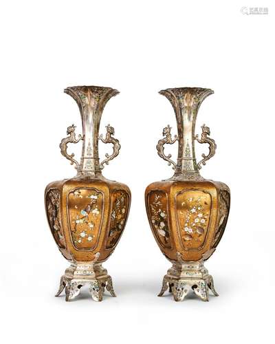 A MAGNIFICENT PAIR OF JAPANESE SHIBAYAMA SILVER & LACQUE...