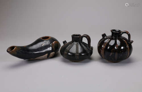 黑釉瓷壺一組三點