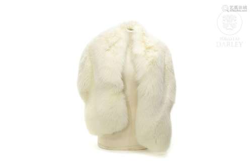 White fox fur stole, Úbeda furrier