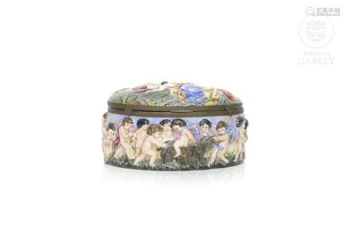 European porcelain enamelled box, 20th century