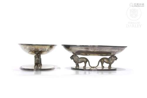 Pair of silver plated fruit bowls, Valenti, 20th century