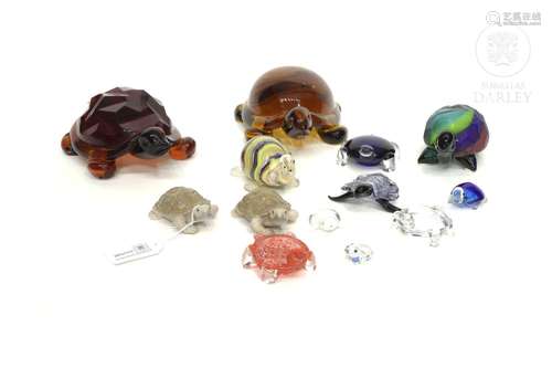 Collection of glass turtles, 20th Century