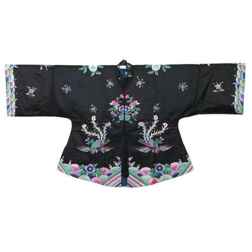 A BLACK-GROUND EMBROIDERED 'PHOENIX' LADY'S ROBE