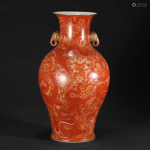 A RED-GROUND GOLD-PAINTED 'DRAGON' VASE