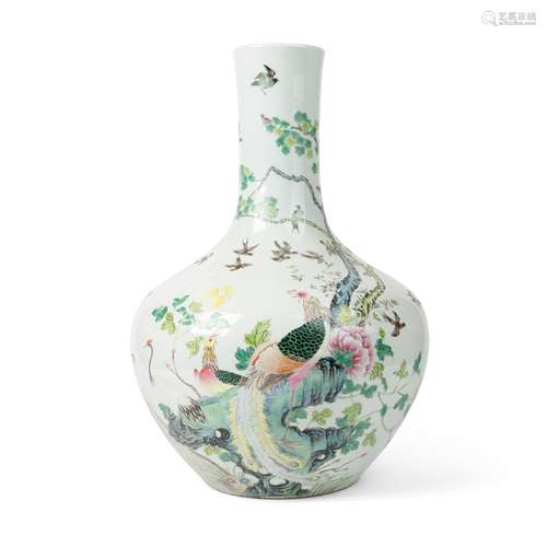 LARGE FAMILLE ROSE 'PHOENIXES' BOTTLE VASE QING DYNASTY, 19T...