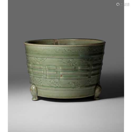 LARGE LONGQUAN CELADON 'TRIGRAMS' TRIPOD CENSER MING DYNASTY...