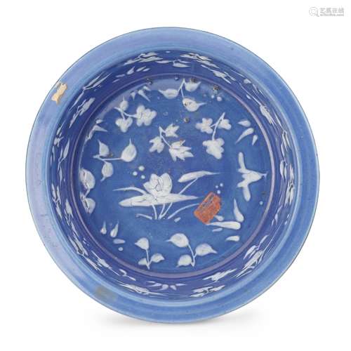 SLIP-DECORATED BLUE-AND-BROWN-GLAZED BASIN QING DYNASTY, 18T...