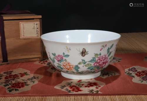 梅花草堂藏品CHINESE PORCELAIN FAMILLE ROSE BUTTERFLY AND FLO...