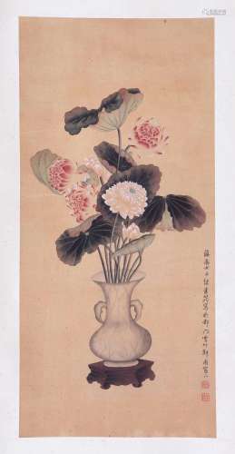CHINESE SCROLL PAINTING OF LOTUS IN VASE SIGNED BY MIU SUYUN