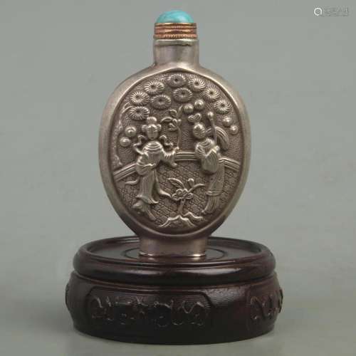 A FINE WHITE BRONZE CHARACTER PATTERN SNUFF BOTTLE