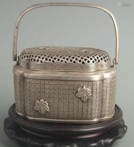 A FINE WHITE BRONZE FLOWER PATTERN HAND WARMER