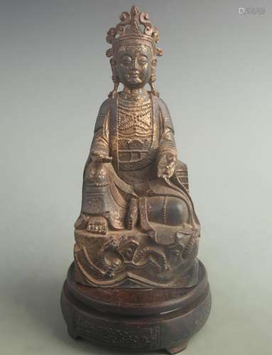 A FINE GILT BRONZE GUAN YIN STATUE