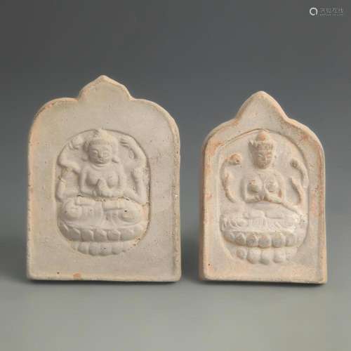 PAIR OF POTTERY MADE TIBETAN BUDDHISM MOLD