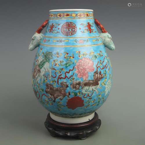 A FINE LARGE SAN CAI COLOR PORCELAIN JAR