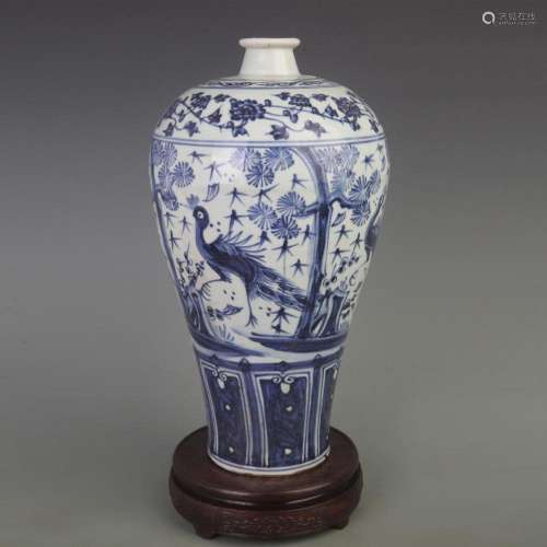 BLUE AND WHITE FLOWER AND BIRD PATTERN MEI STYLE VASE