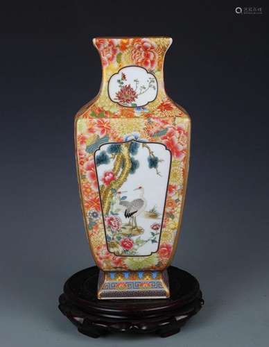 A CLOISONNE COLOR FLOWER AND BIRD PATTERN SQUARE VASE