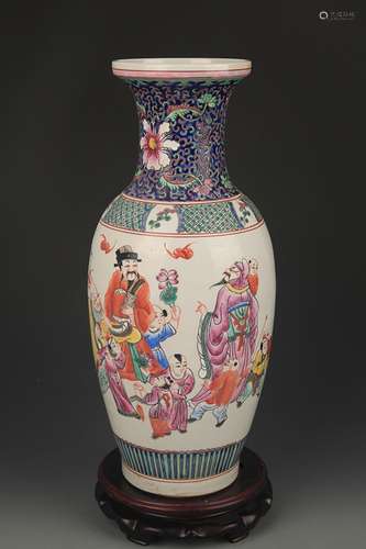 FAMILLE ROSE STORY PAINTED LONGEVITY PATTERN VASE