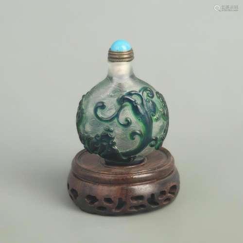 A FINE DRAGON PATTERN GLASS SNUFF BOTTLE