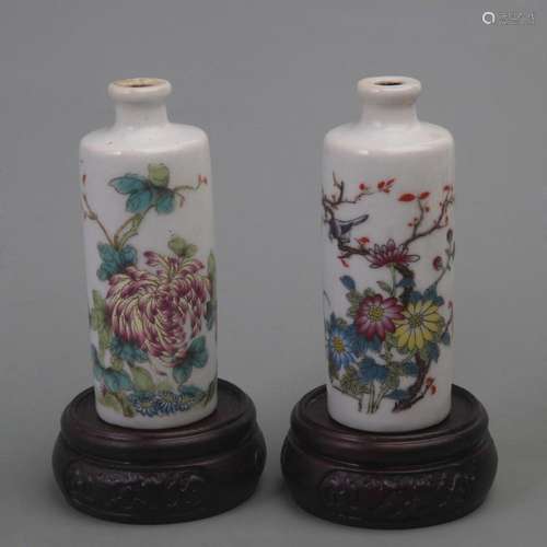 TWO FAMILLE ROSE FLOWER PATTERN SNUFF BOTTLE