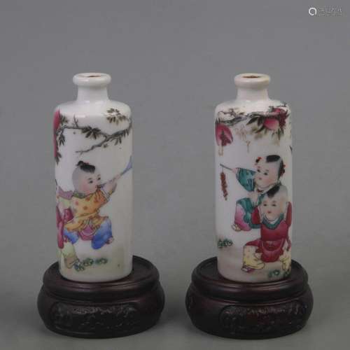 TWO FAMILLE ROSE CHARACTER PATTERN SNUFF BOTTLE