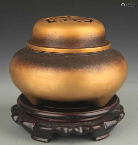 A FINE BRONZE ROUND INCENSE BURNER