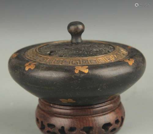 A BRONZE SPRINKLE GOLD INCENSE BURNER