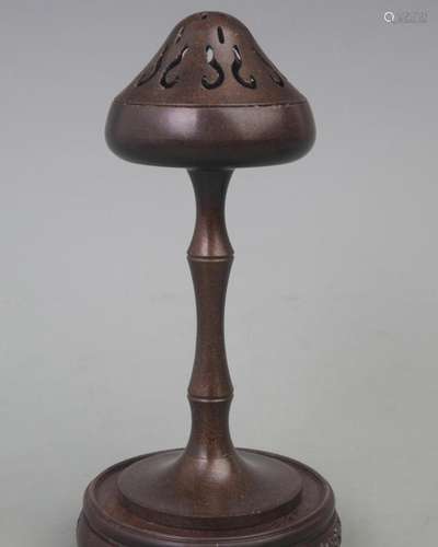 A FINELY MADE BRONZE INCENSE BURNER