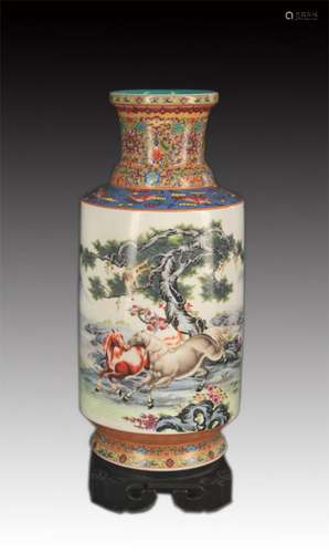 FAMILLE ROSE MONKEY AND HORSE PATTERN PORCELAIN VASE