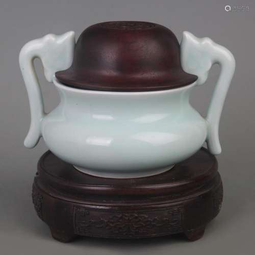 A RARE SKY BLUE GLAZED ANIMAL EAR PORCELAIN INCENSE BURNER W...