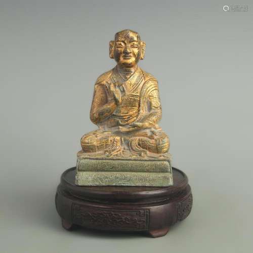 A FINE GILT BRONZE TIBETAN BUDDHIST VENERABLE