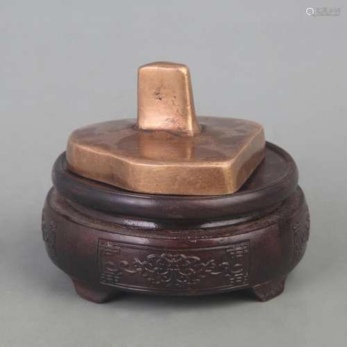 A FINE BRONZE MADE TIBETAN BUDDHISM MOLD