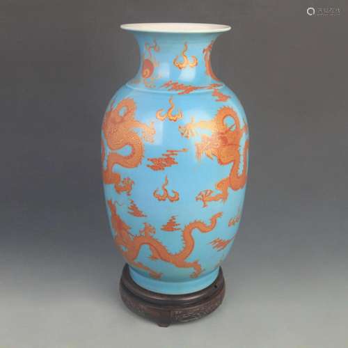 FAMILLE ROSE BLUE GROUND DRAGON PATTERN VASE