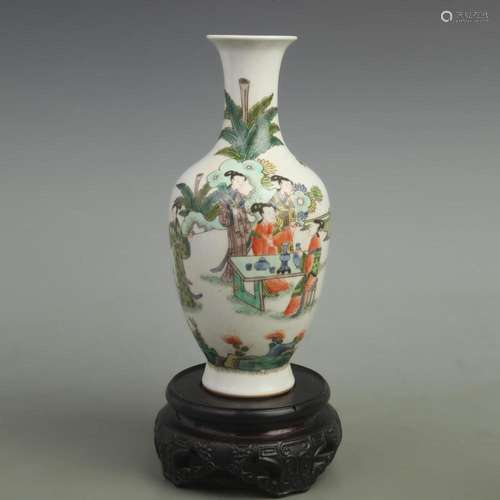 FAMILLE ROSE CHARACTER PATTERN PORCELAIN BOTTLE