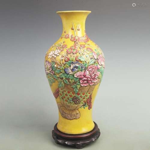 FLOWER AND BIRD CARVING PORCELAIN VASE