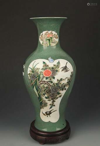 FAMILLE VERTE FLOWER AND BIRD PAINTED VASE