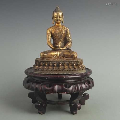 A FINE GILT BRONZE GAUTAMA BUDDHA STATUE