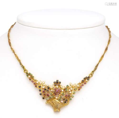 Multicolour necklace with centr
