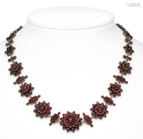 Garnet necklace c. 1880 with fa