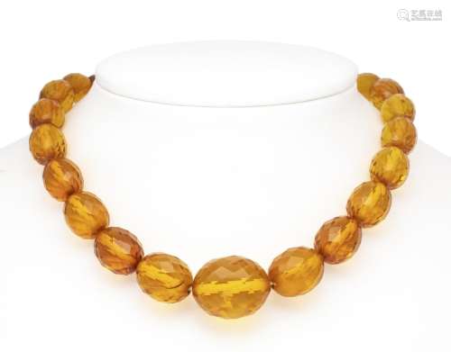 Amber necklace of faceted honey