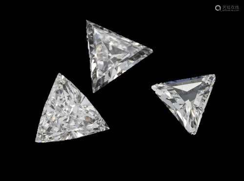 3 trillant-cut diamonds, total